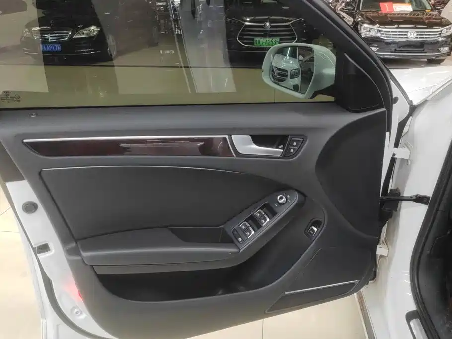 Audi A4L — миниатюра 7