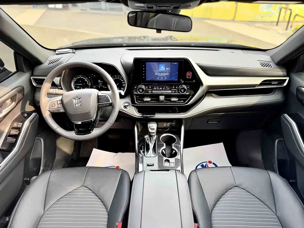 Toyota Crown Kluger 2023 2.5L HEV Luxury