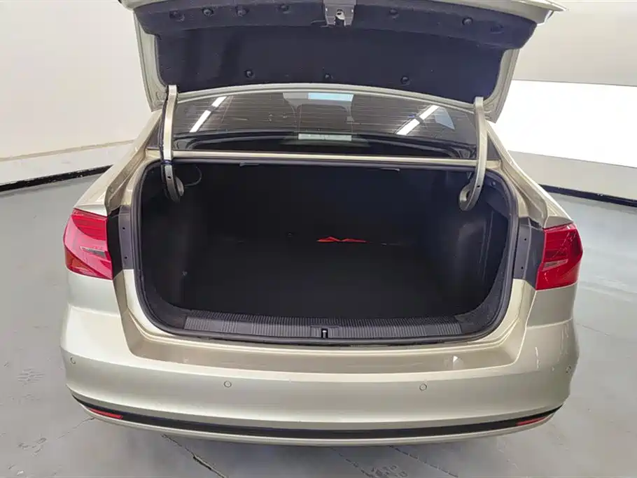 Volkswagen Bora 2018 1.5L AT Fashion
