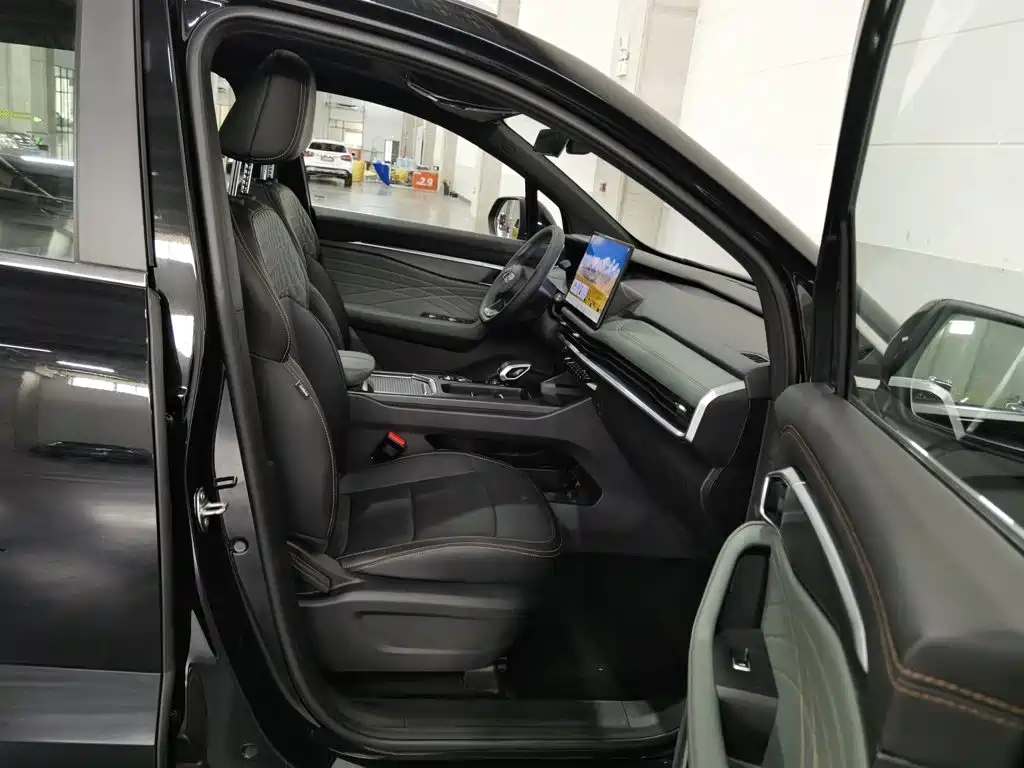 Geely Haoyue L — миниатюра 23