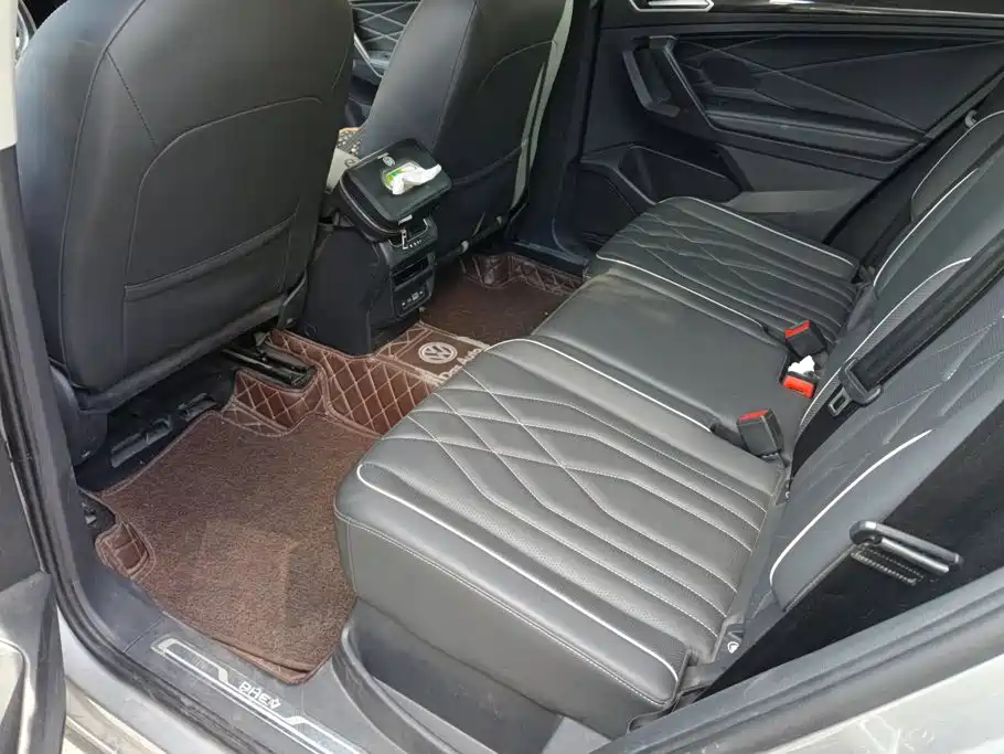 Volkswagen Tiguan L PHEV — миниатюра 11