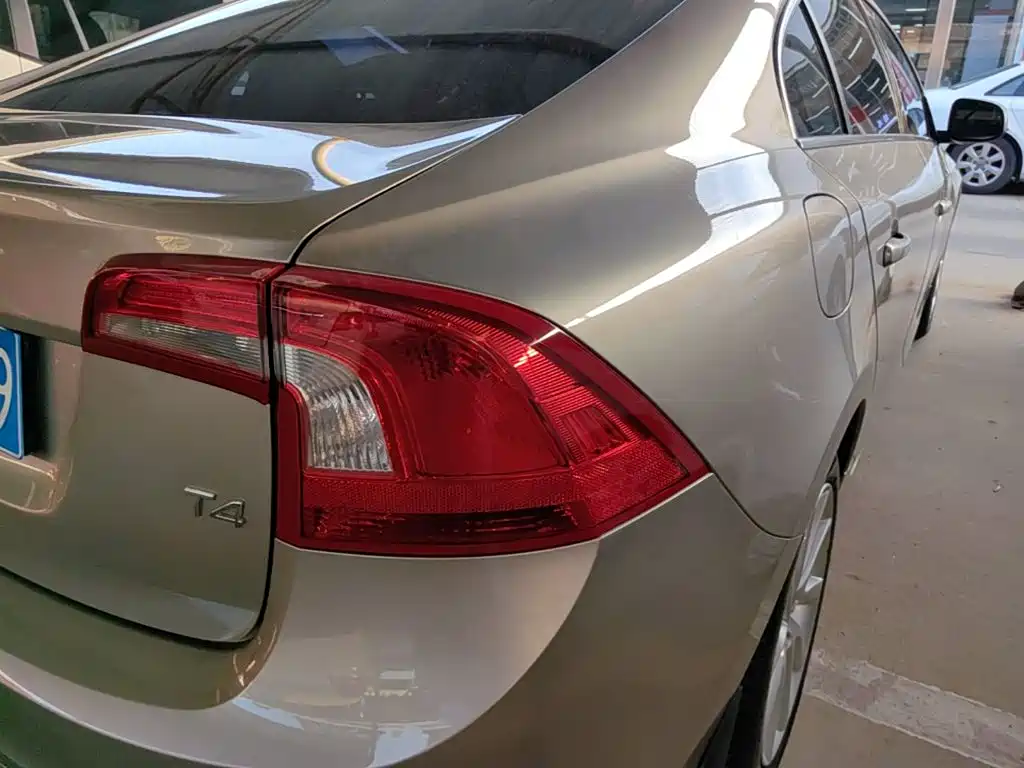 Volvo S60 — миниатюра 8