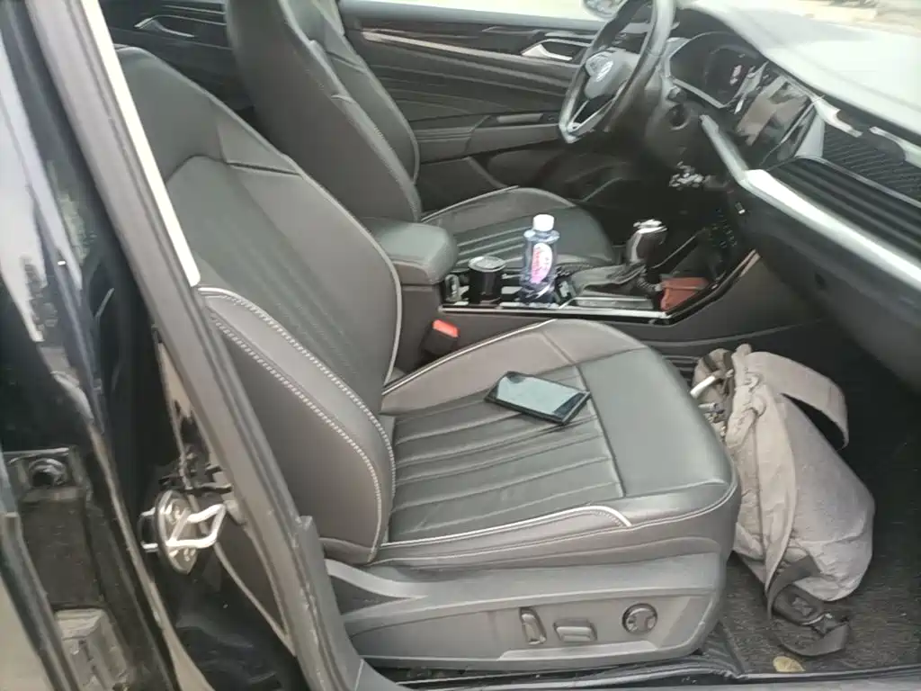 Volkswagen Passat PHEV — миниатюра 25
