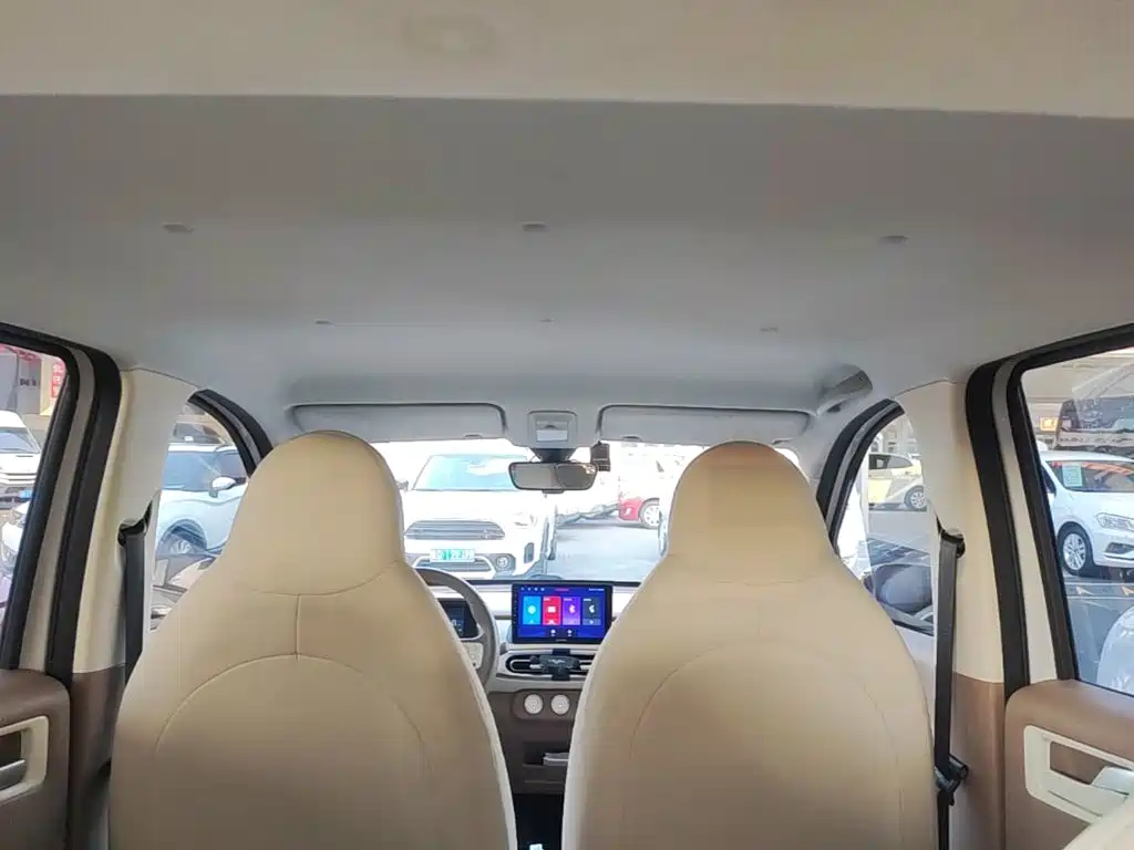 Wuling MINIEV — миниатюра 18