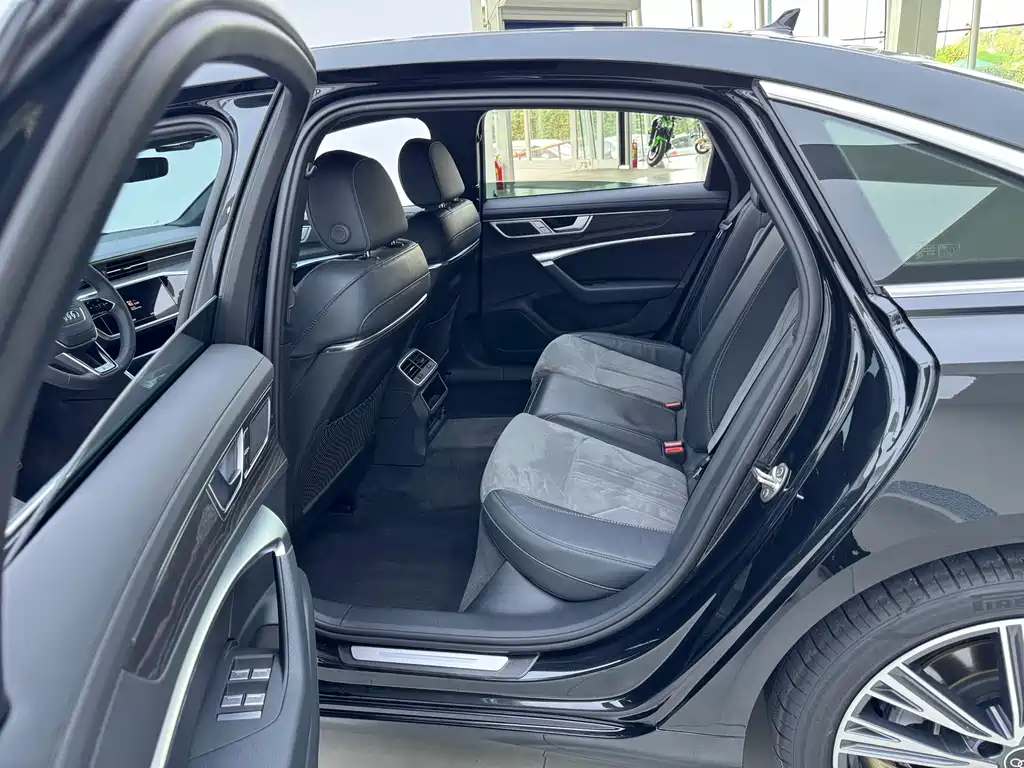 Audi A6L — миниатюра 8