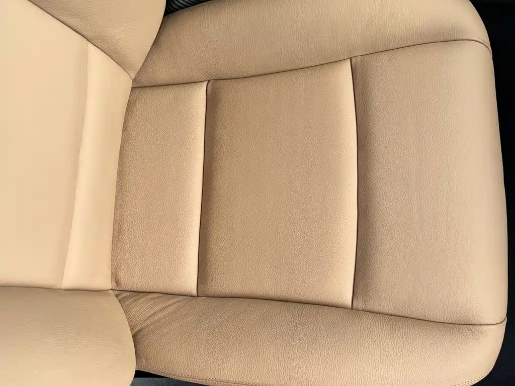 BMW 7 Series — миниатюра 17