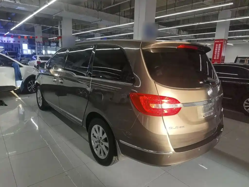 Buick GL8 — миниатюра 5