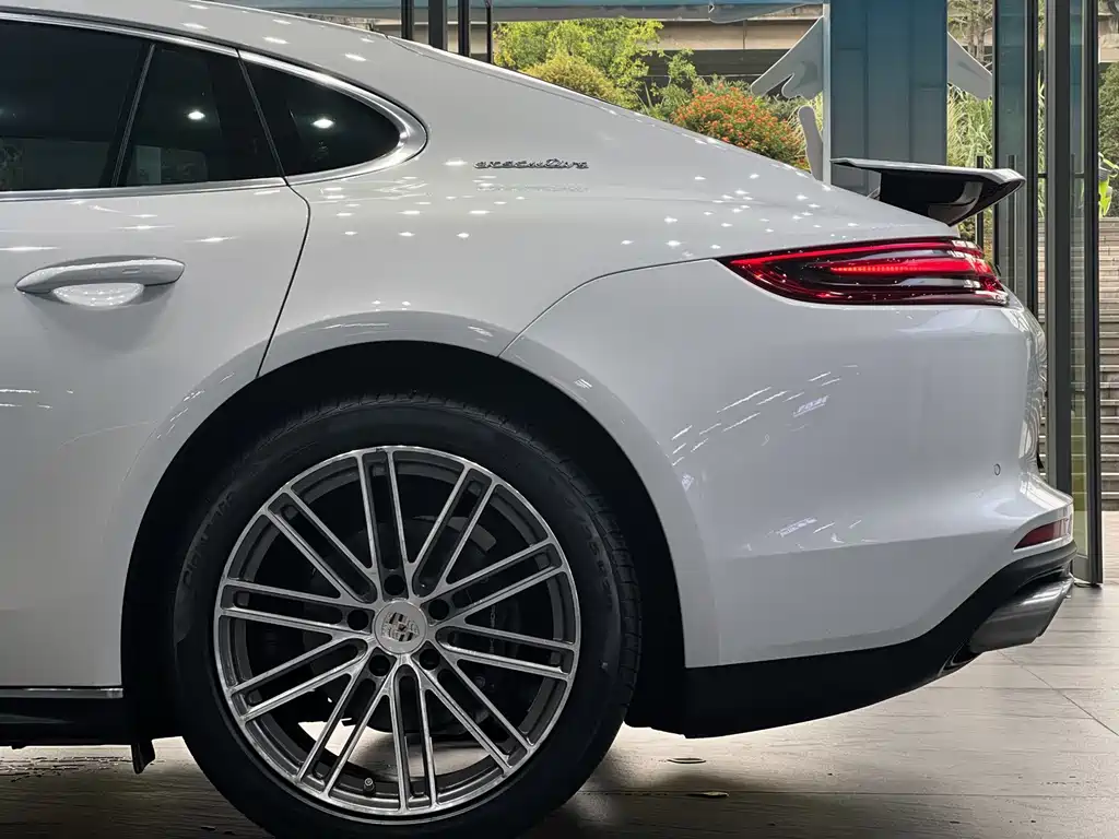 Porsche Panamera — миниатюра 12