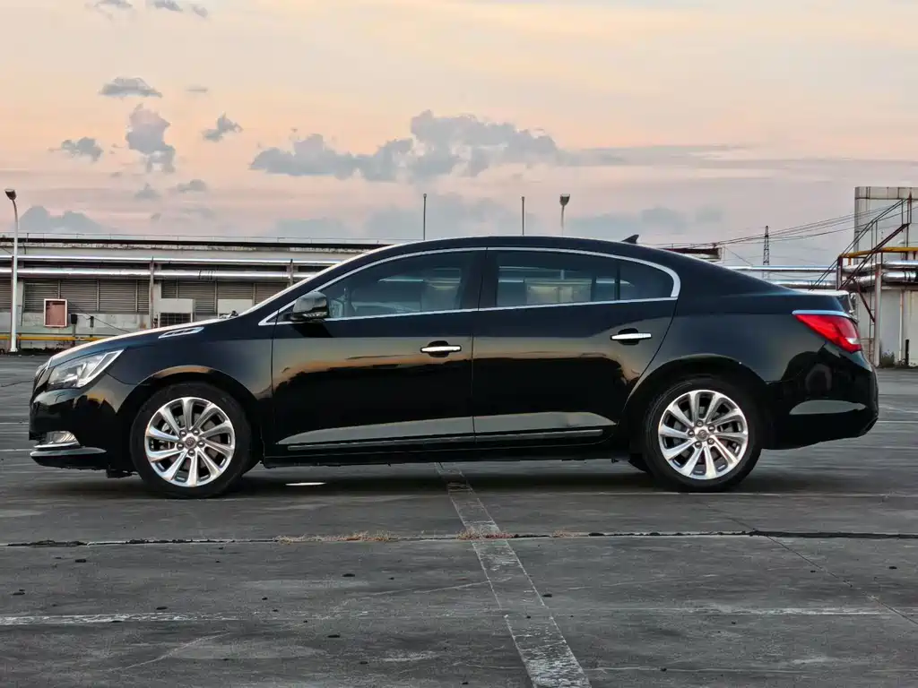 Buick LaCrosse — миниатюра 3