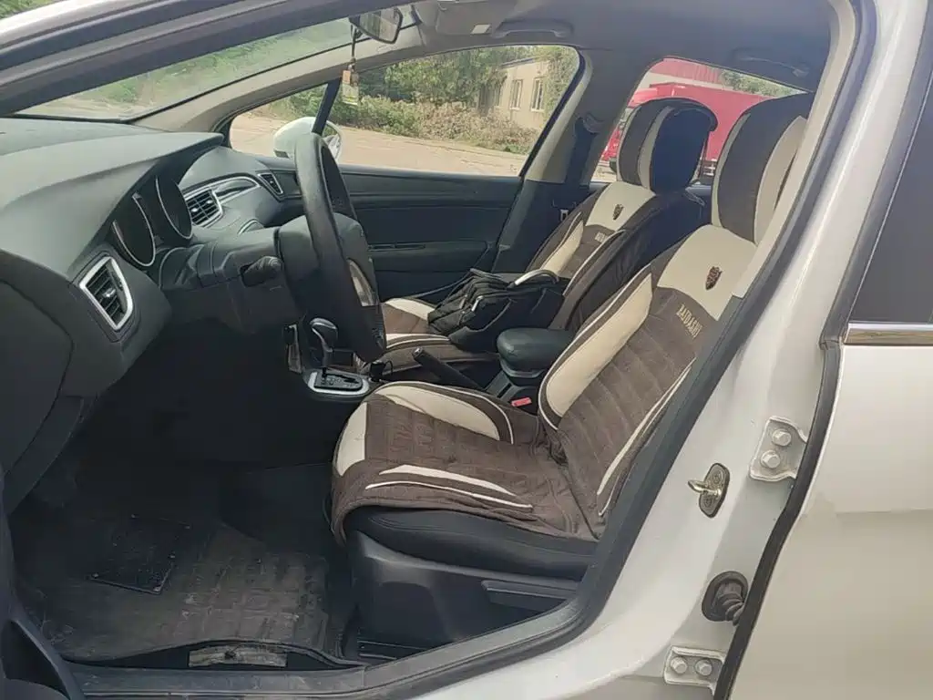 Peugeot 308 — миниатюра 15