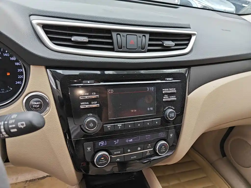 Nissan X-Trail — миниатюра 18