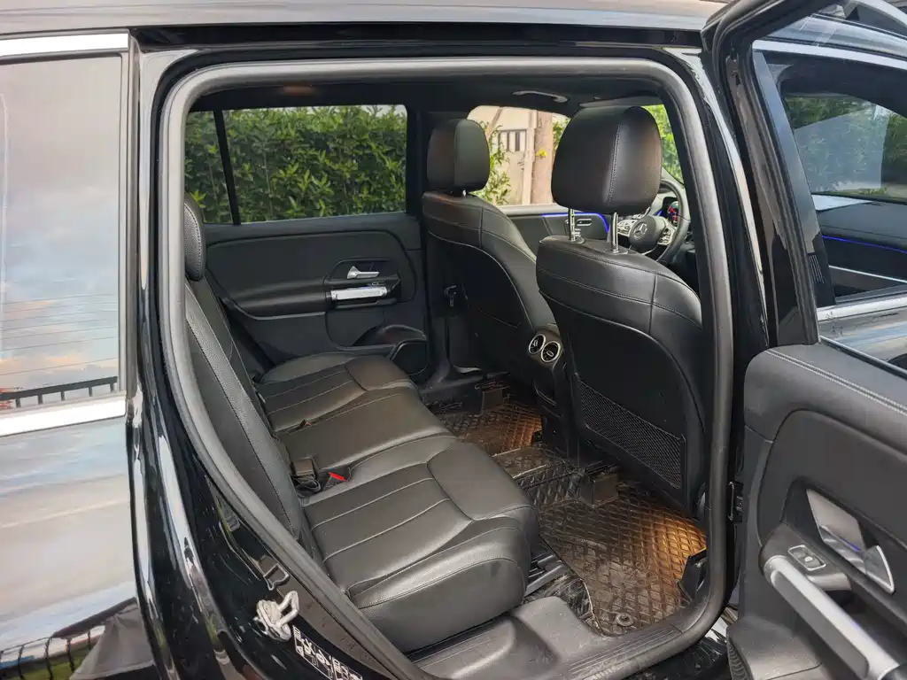 Mercedes-Benz GLB — миниатюра 10