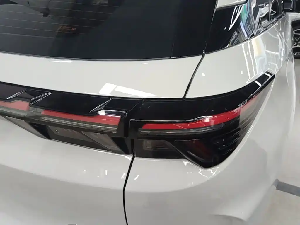 ARCFOX Alpha T5 — миниатюра 8