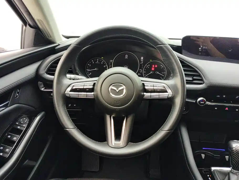 Mazda 3 Axela — миниатюра 15