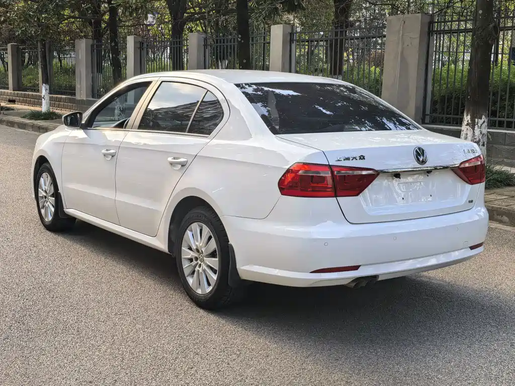 Volkswagen Lavida — миниатюра 4