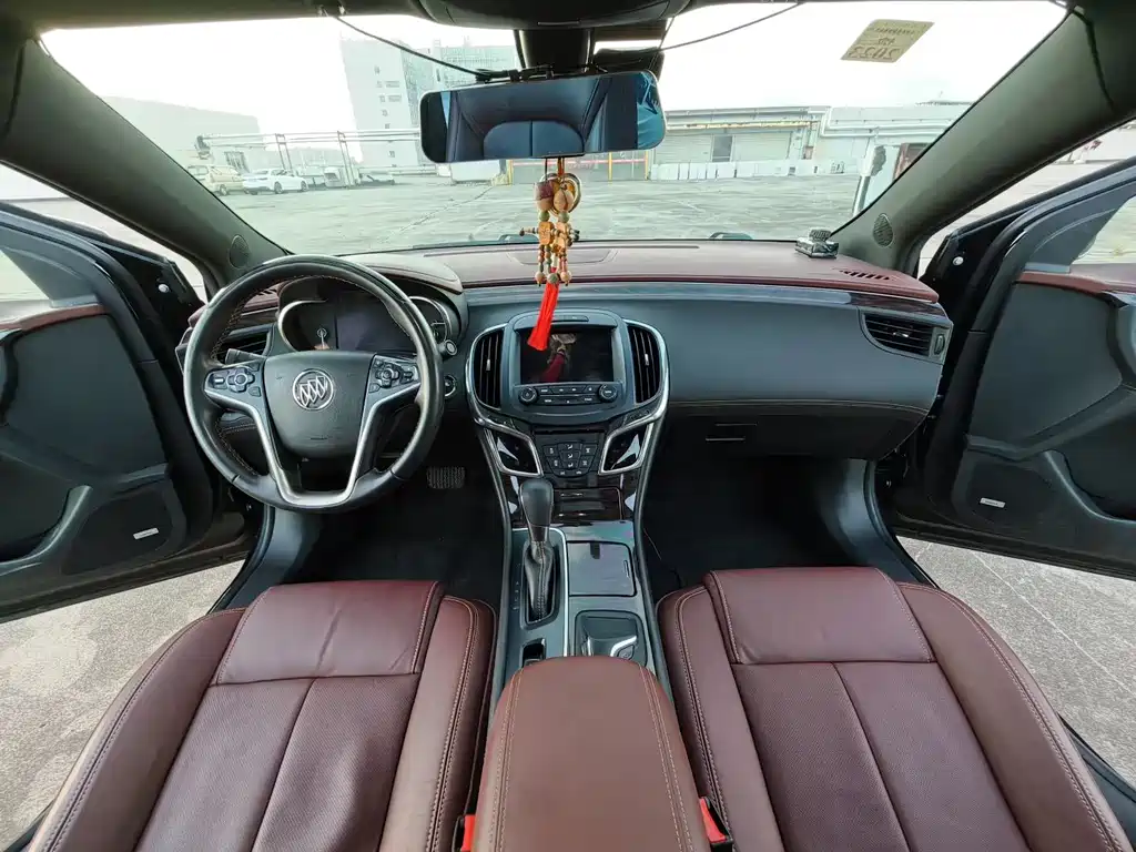 Buick LaCrosse — миниатюра 6
