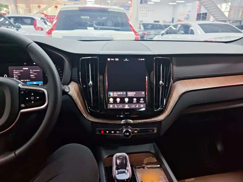 Volvo XC60 — миниатюра 10