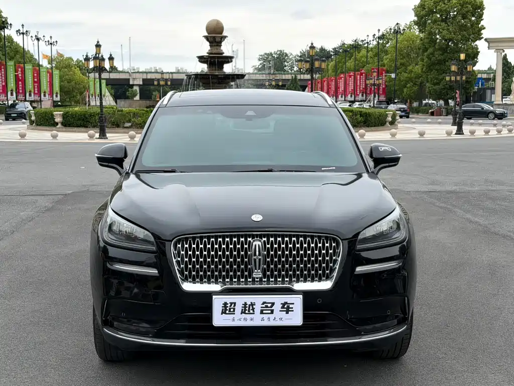 Lincoln Corsair — миниатюра 2