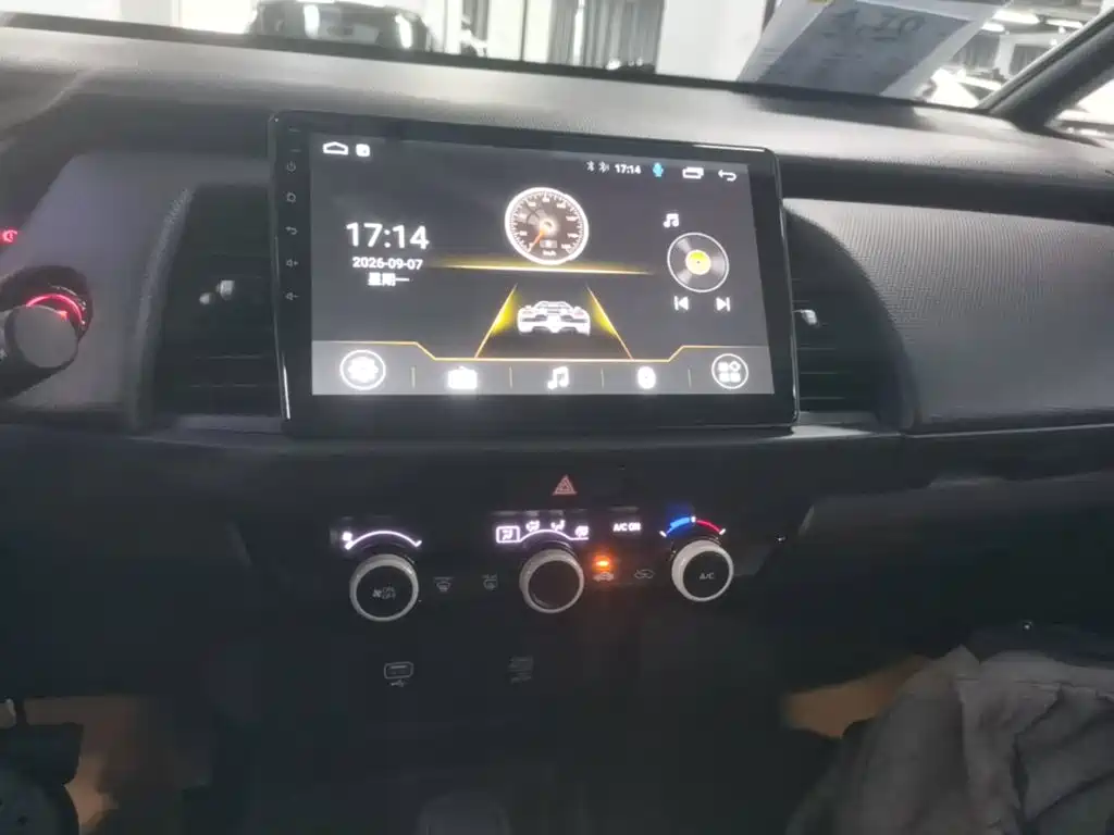 Honda Fit — миниатюра 13