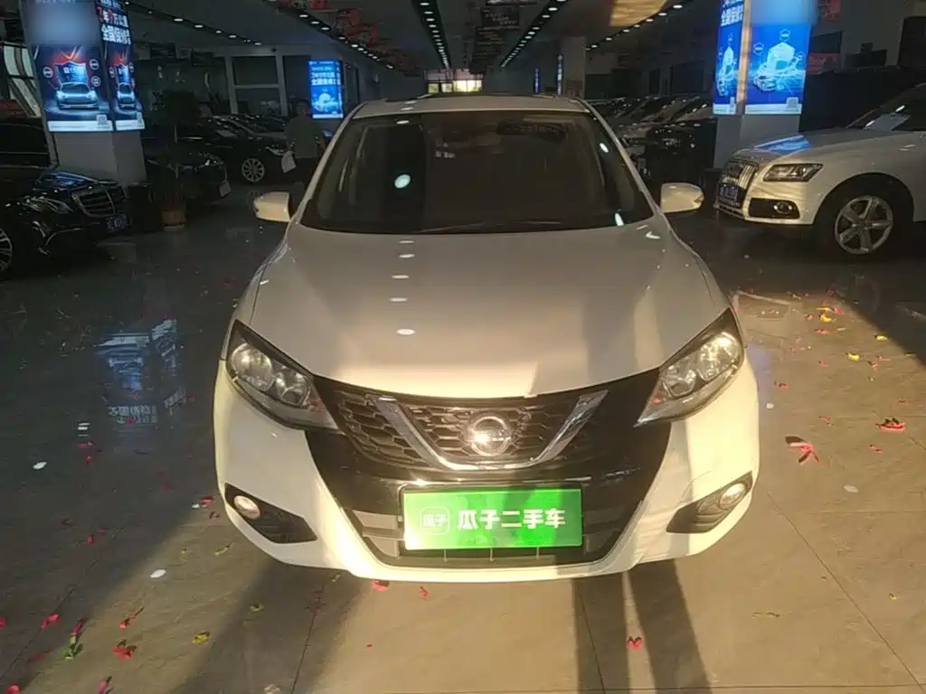 Nissan Tiida — миниатюра 3