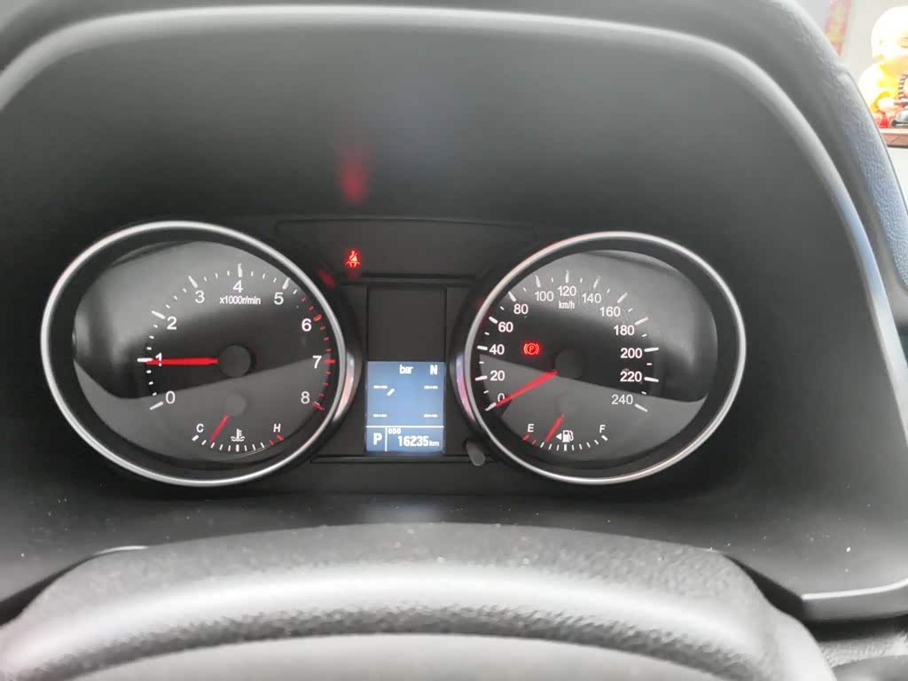 Haval Haval M6 1.5 л 2023 г. Белый, пробег 16200 км