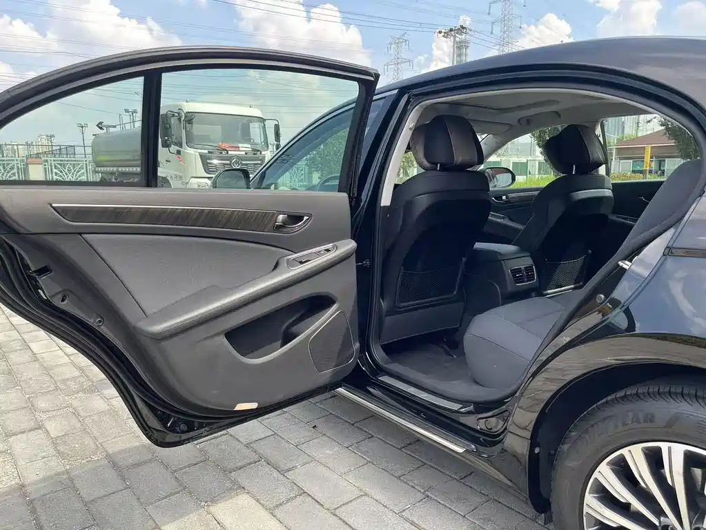 Hongqi H7 1.8T Official Edition, фото 13