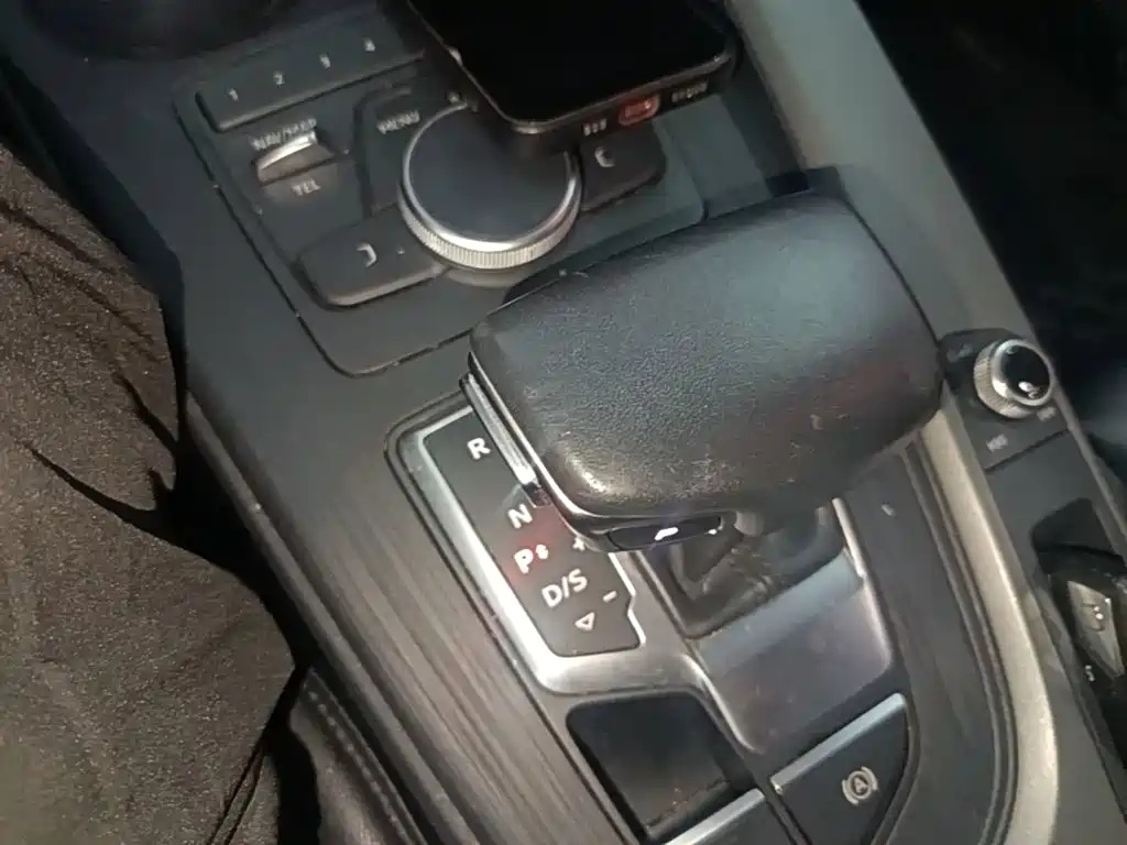 Audi A4L — миниатюра 14