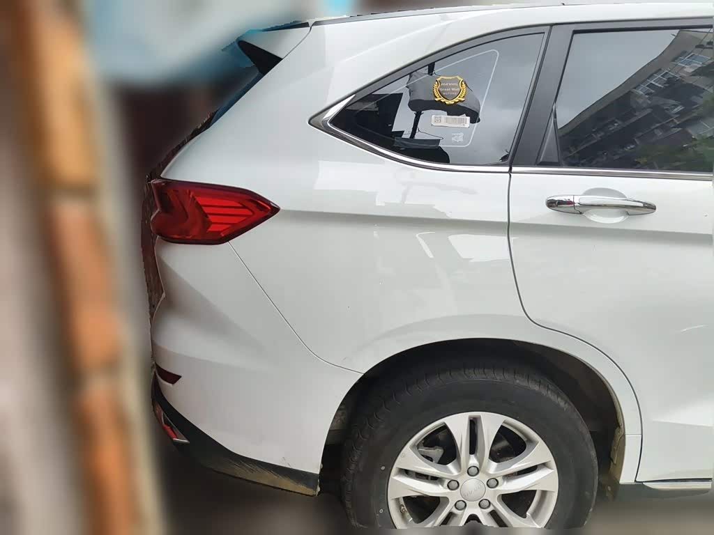 Haval Haval M6 1.5 л 2023 г. Белый, пробег 16200 км