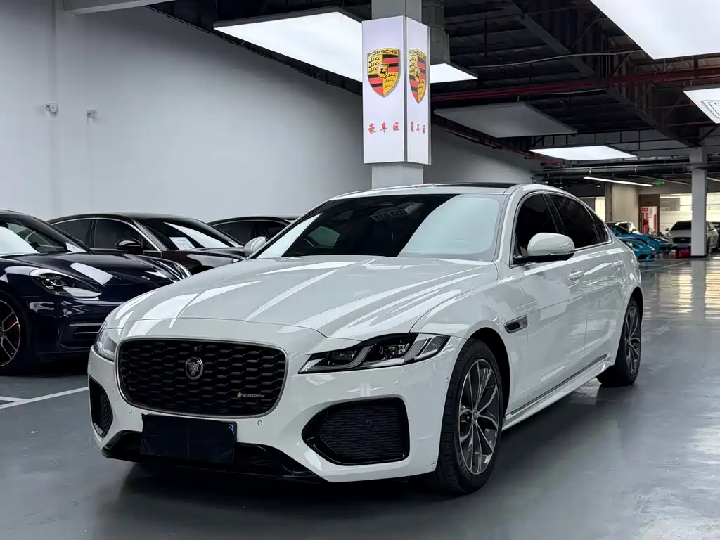 Купить Jaguar XFL