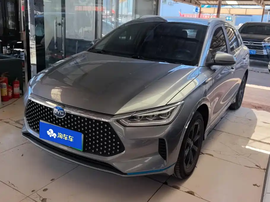 BYD e2