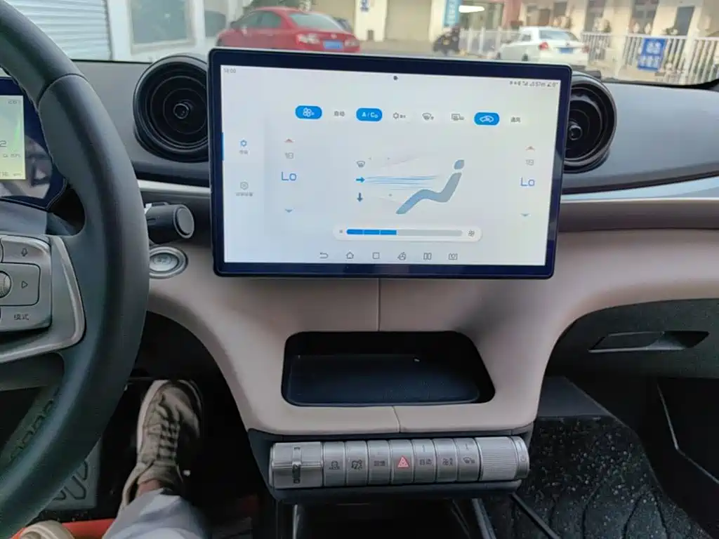 BYD Dolphin — миниатюра 13