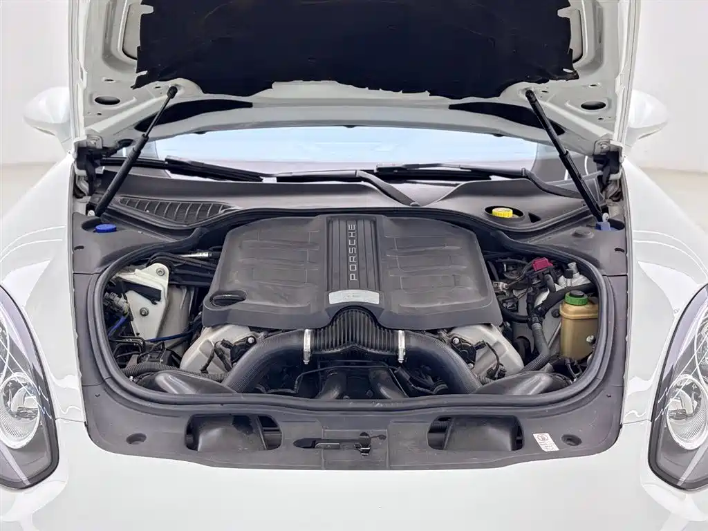 Porsche Panamera 2014 Panamera 4 3.0T
