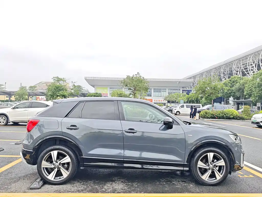 Audi Q2L — миниатюра 5