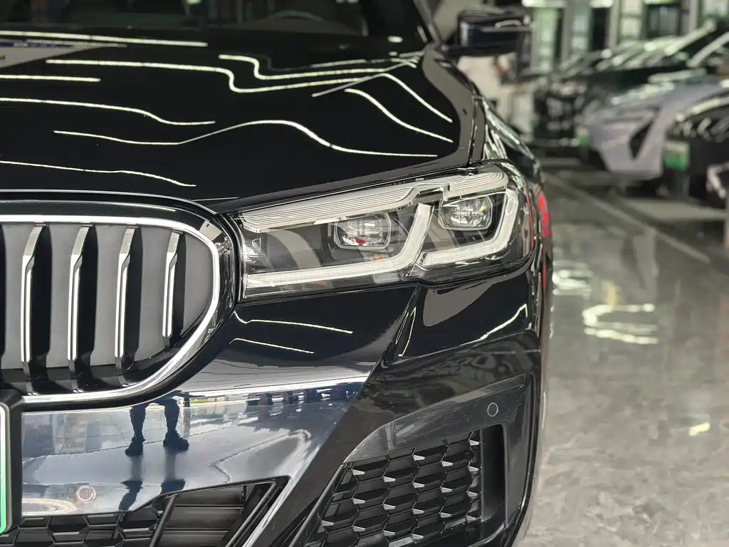 BMW 5 Series 5 2022 535Le M Sport