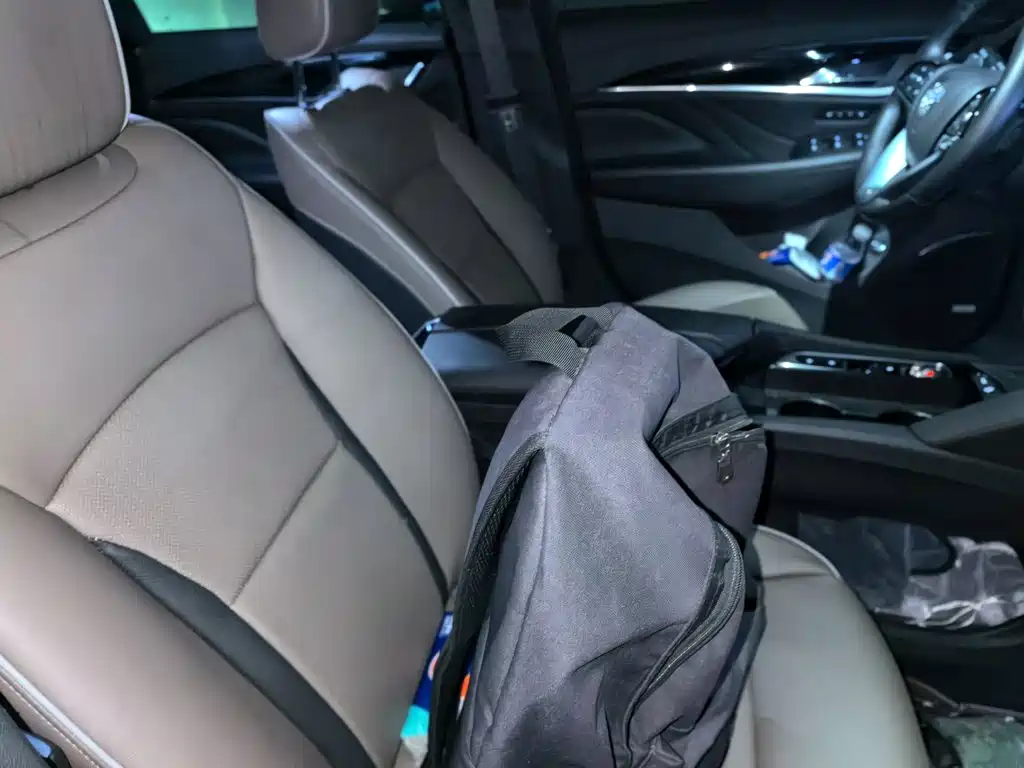 Buick Enclave — миниатюра 16