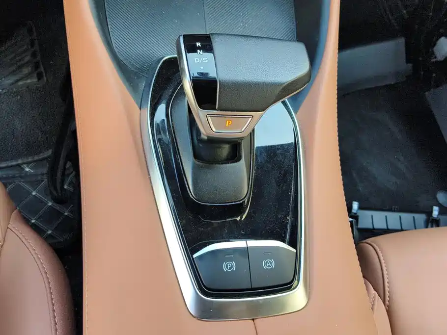 MG MG5 — миниатюра 16