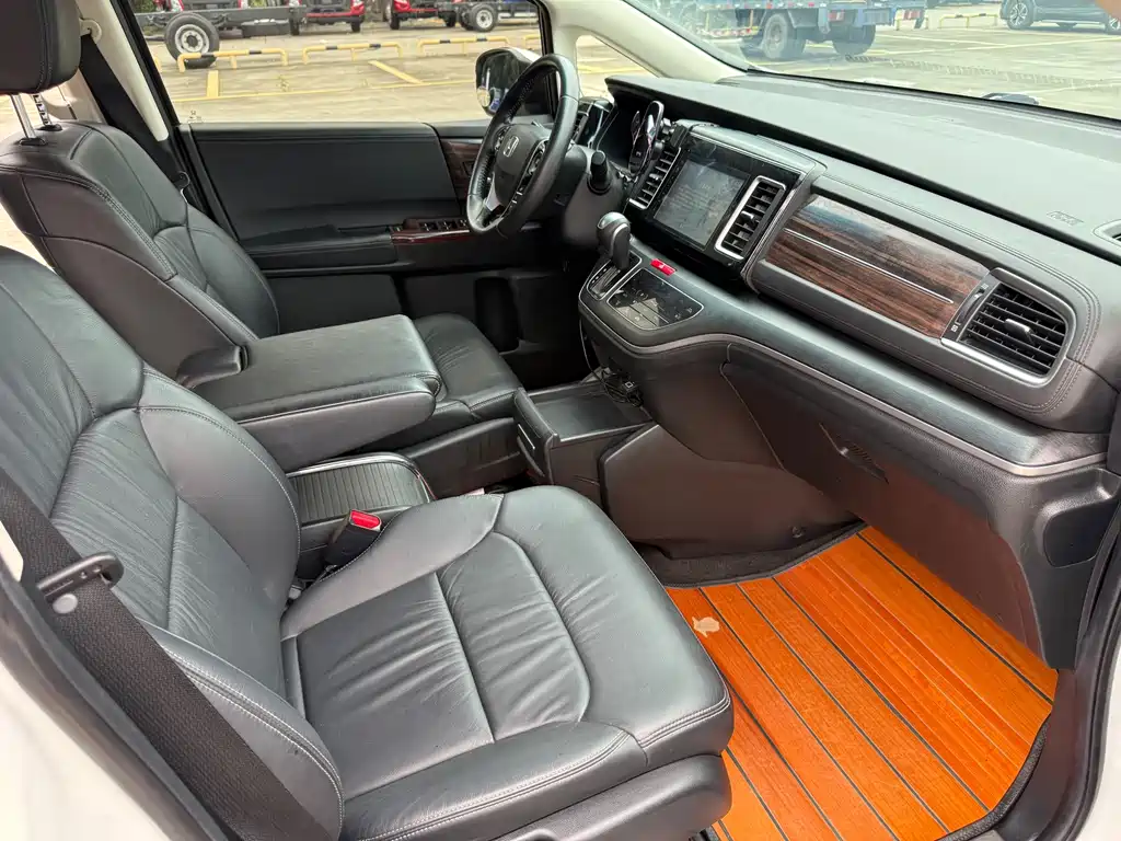 Honda Elysion 2016 2.4L Luxury