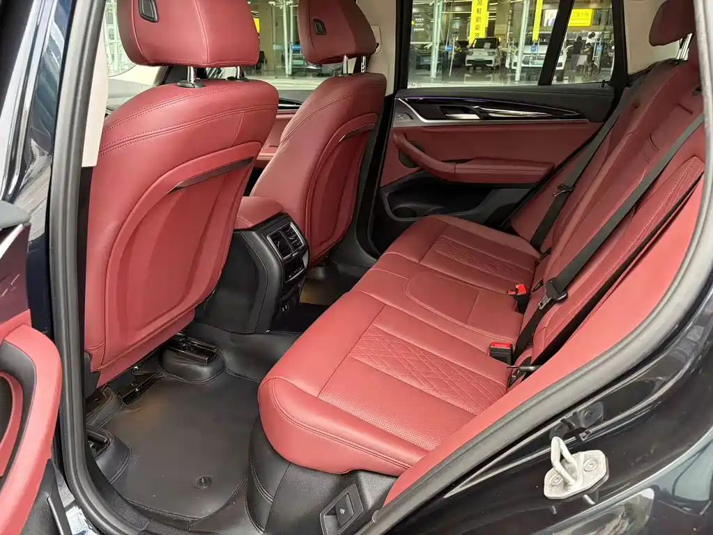 BMW iX3 — миниатюра 6