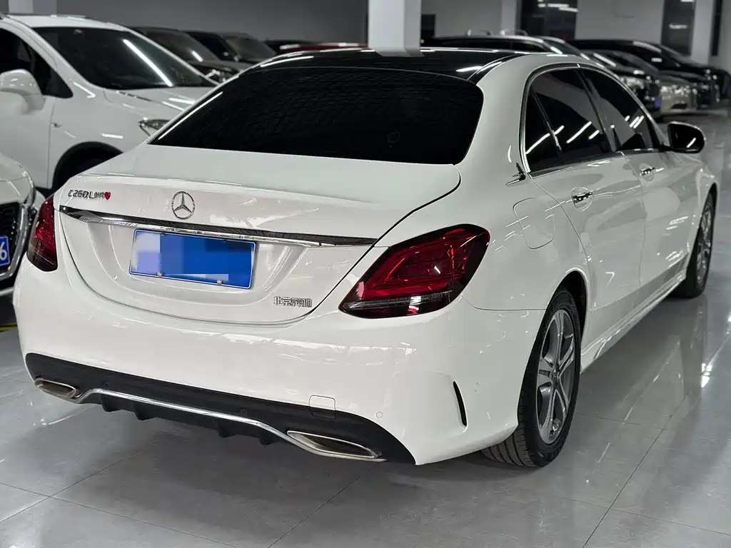 Mercedes-Benz C-Class — миниатюра 4