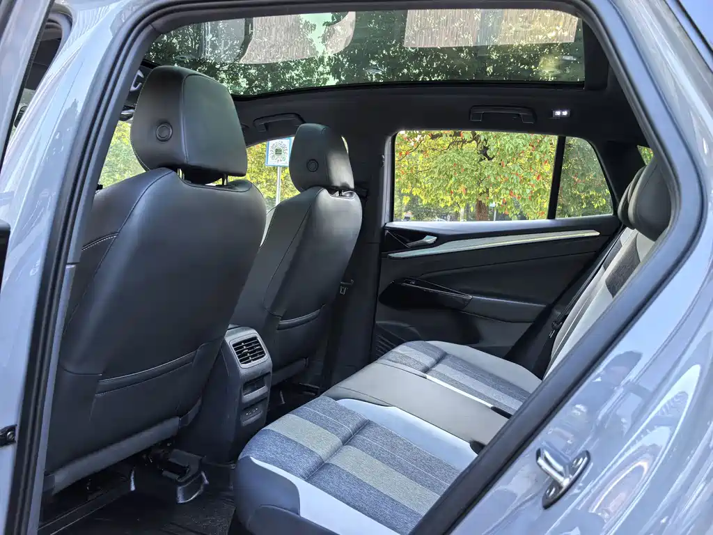 Volkswagen ID.4 Crozz — миниатюра 9