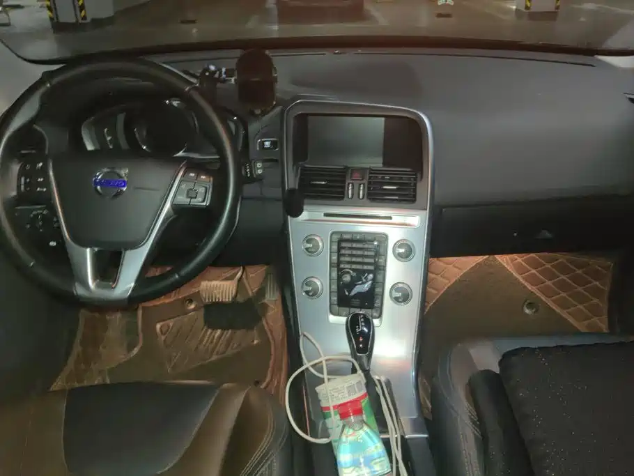 Volvo XC60 — миниатюра 12