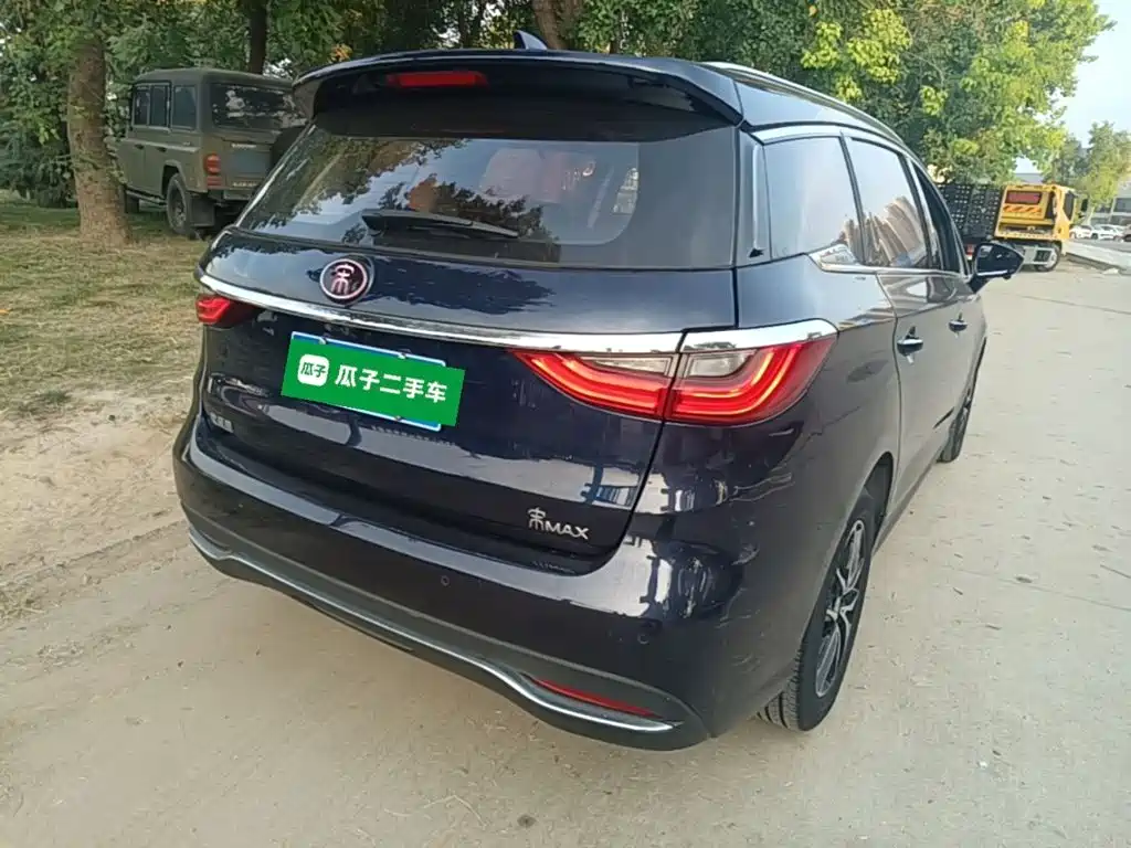 BYD MAX — миниатюра 7