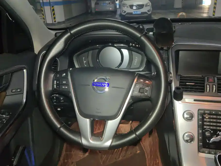 Volvo XC60 — миниатюра 15