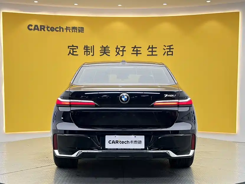 BMW 7 Series — миниатюра 5