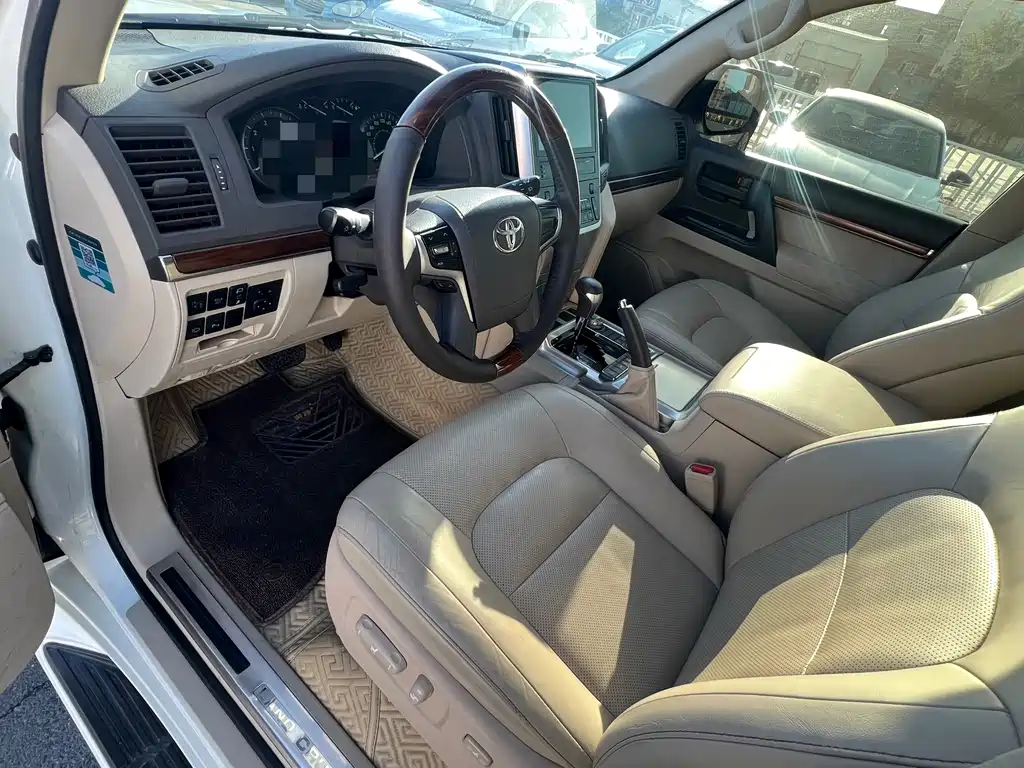 Toyota Land Cruiser — миниатюра 4