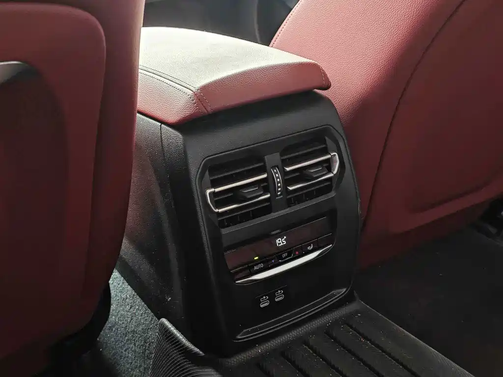 BMW i3 — миниатюра 16
