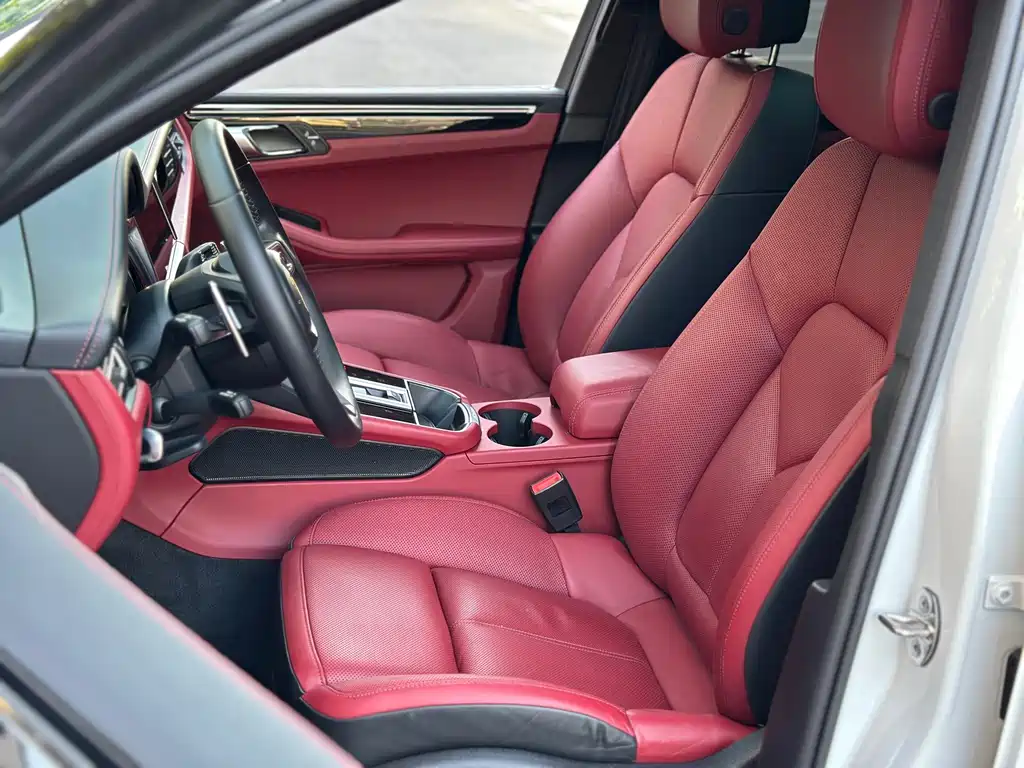 Porsche Macan — миниатюра 10