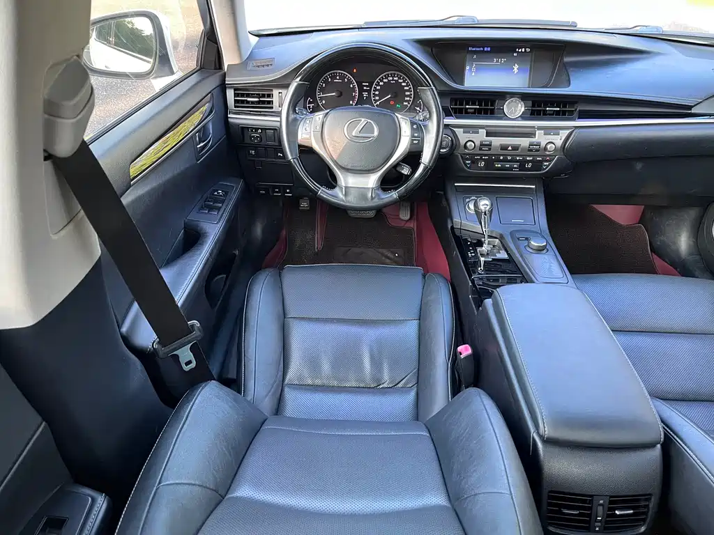 Lexus ES — миниатюра 13