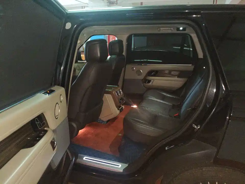 Land Rover Range Rover — миниатюра 4