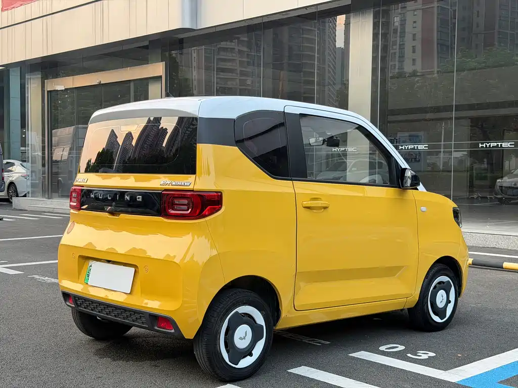 Wuling MINIEV — миниатюра 5